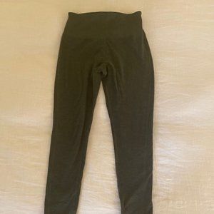 Olive Alo High Waist Alosoft Lounge Legging Medium